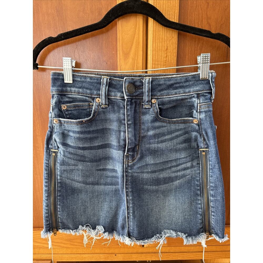 American Eagle High Rise Mini Skirt Stretch Denim Raw Hem Size 00 Side Zippers